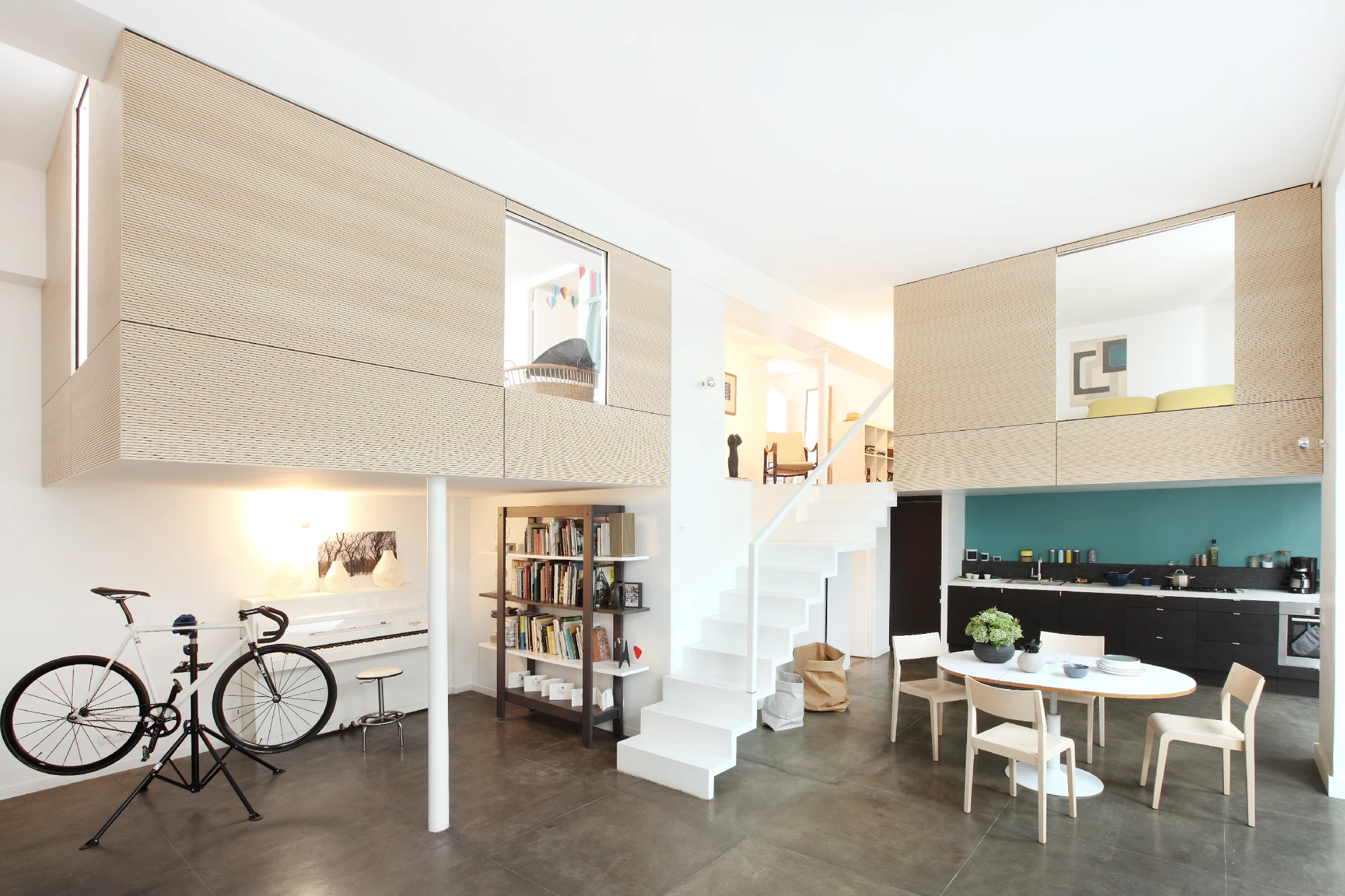 LE DÉVÉHAT VUARNESSON ARCHITECTES, Cabanes d’intérieur - Transformation d'un atelier en habitation