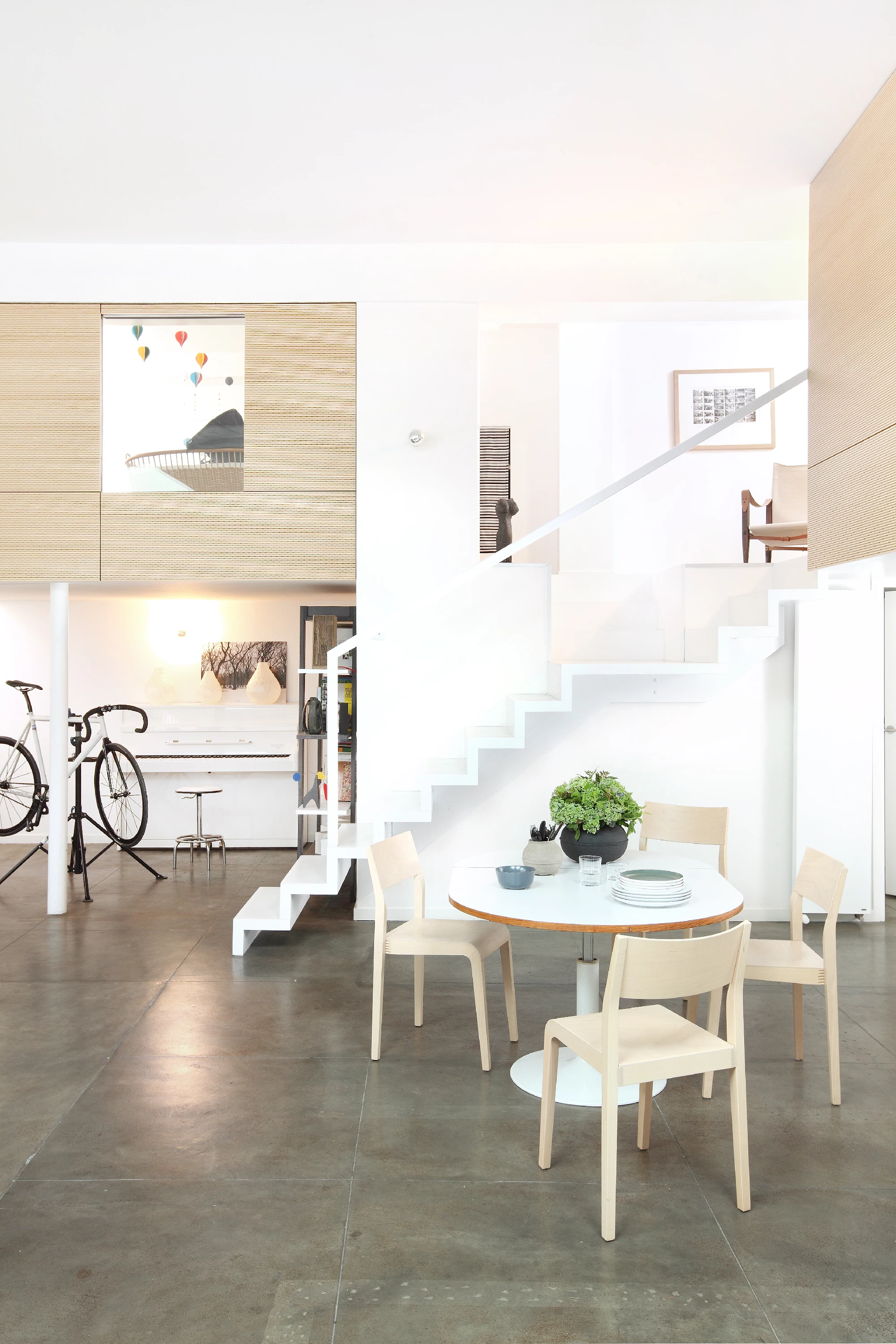 LE DÉVÉHAT VUARNESSON ARCHITECTES, Cabanes d’intérieur - Transformation d'un atelier en habitation