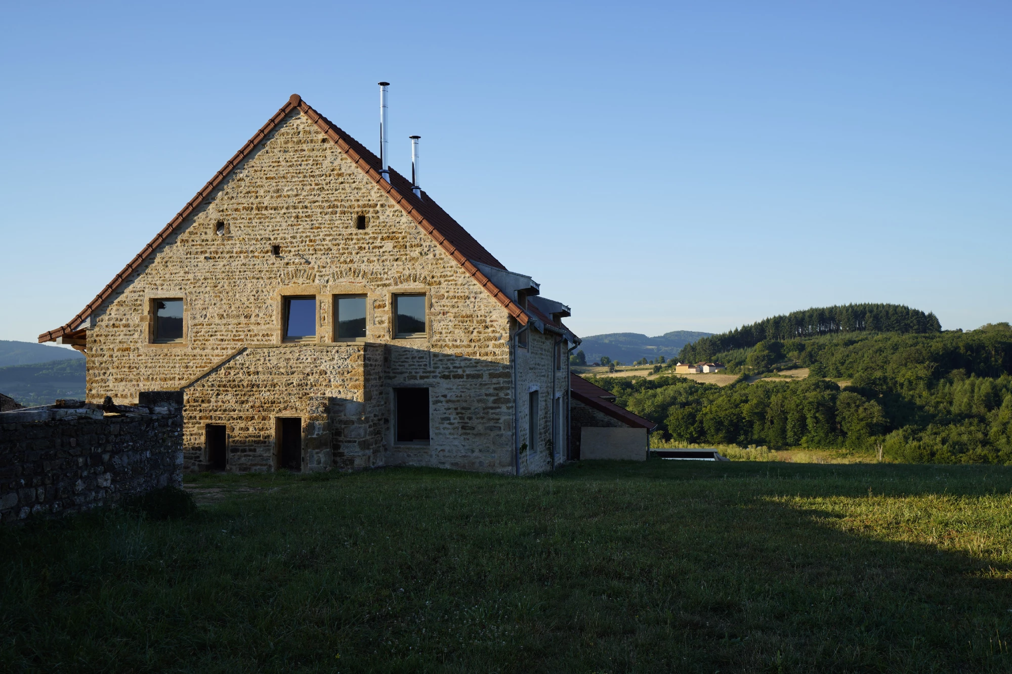 LE DÉVÉHAT VUARNESSON ARCHITECTES, La grange