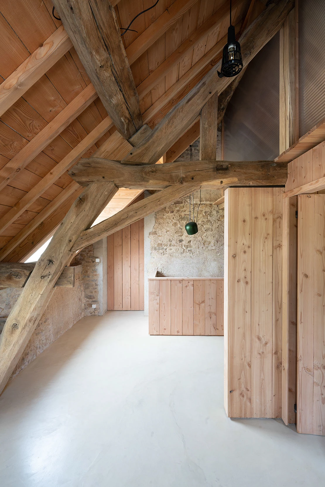 LE DÉVÉHAT VUARNESSON ARCHITECTES, La grange